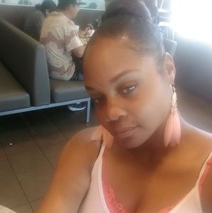 Meet your Posher, Rena